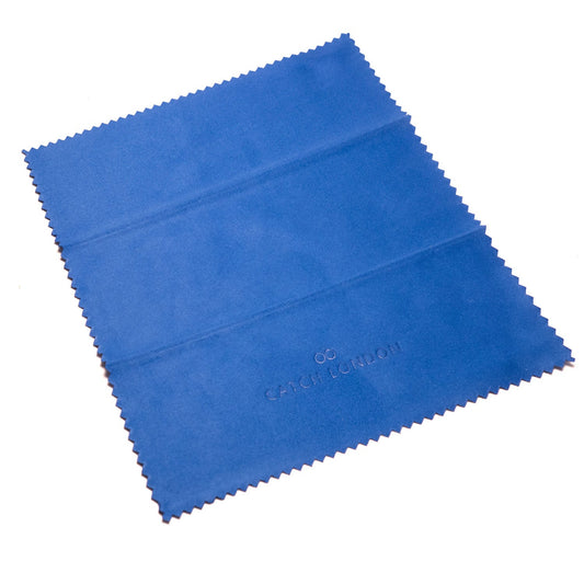 This blue premium Catch London lens cloth keeps your spectacles and sunglassex clean and fog-free